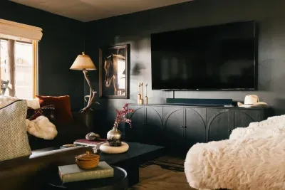 23 - Family Room 03
