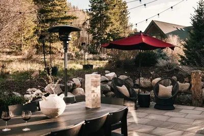 30 - Outdoors - Patio 04