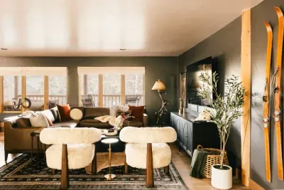 10 - Family Room 04