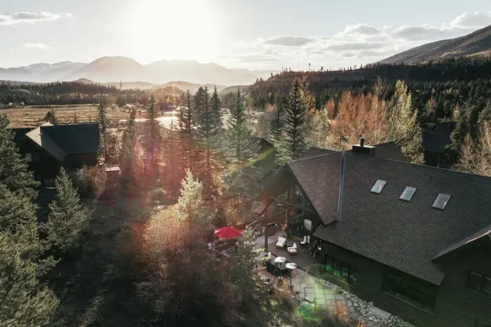02 - Outdoors - Aerial Sunset