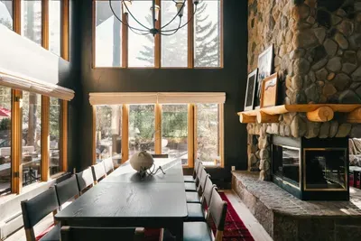 41 - Dining Room 05