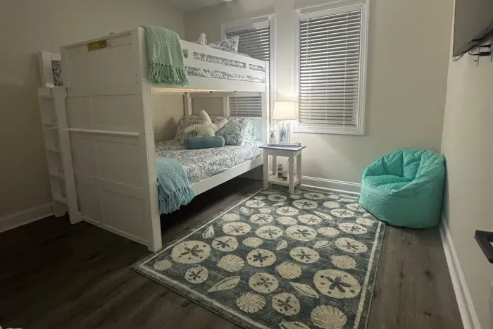 Bunk Room with Queen/Queen Beds