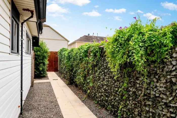 Private Walkway
