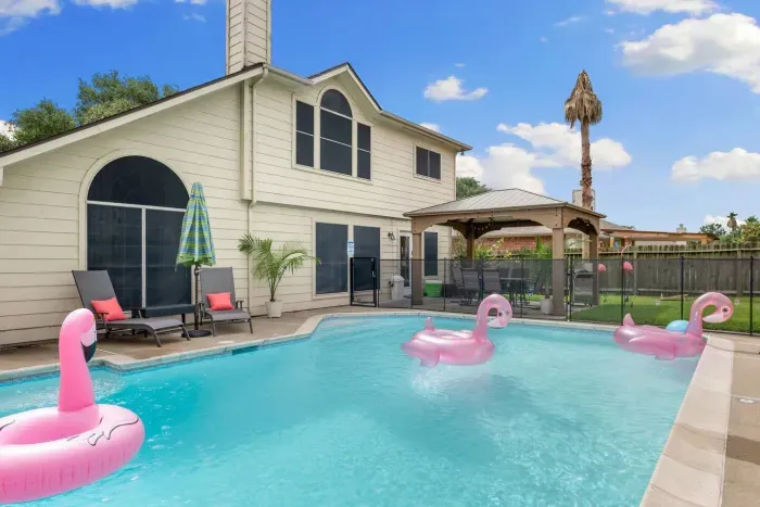Flamingo Poolside Retreat
