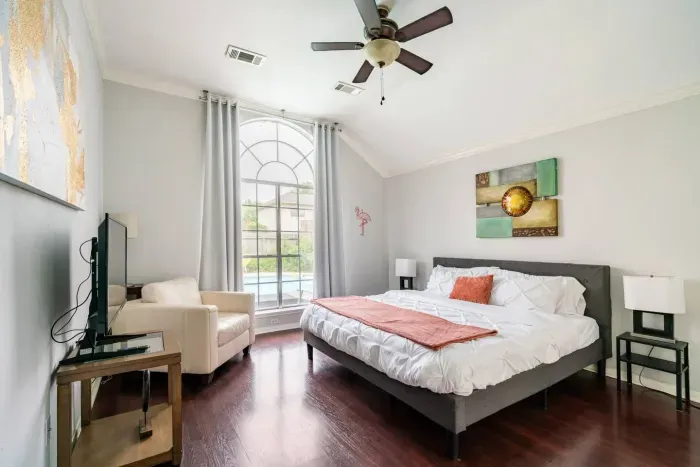 King Bedroom 2
