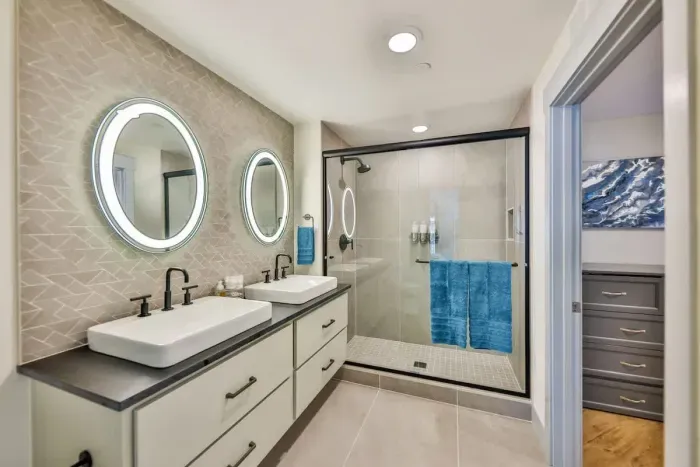 Clean and crisp bathroom finishes elevate your morning and evening rituals.