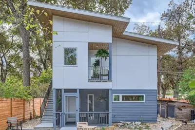 Perfect mix of style and comfort, right from the outside.