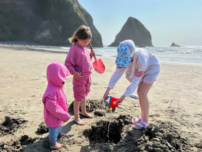 Betty's Place. Hot Tub-Sauna-1 Block from Ocean! - image 56 of 57