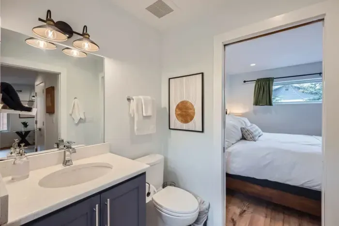 Fully stocked with fresh towels, toiletries, and all the essentials.