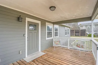Great front porch for morning coffee!