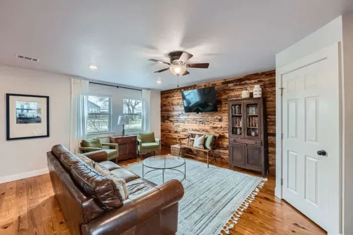 Movie nights made better! Comfy leather seating, rustic vibes, and plenty of space to kick back.