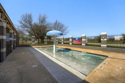 Kids’ splash pad area for cooling off and family fun