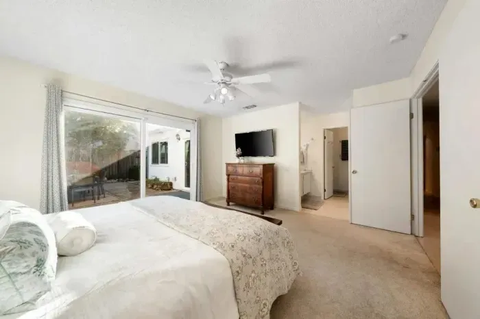 Relaxing retreat with ample space to unwind after a full day out.