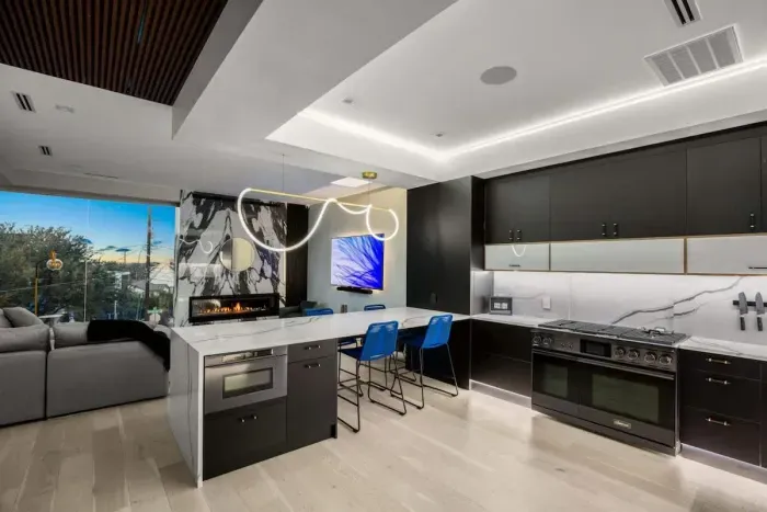 Savor your meals with a lovely view and plenty of natural light.