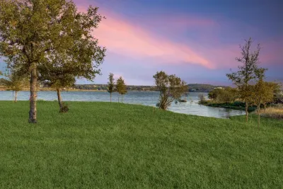 20 Wooded Acres on beautiful lake Buchanan