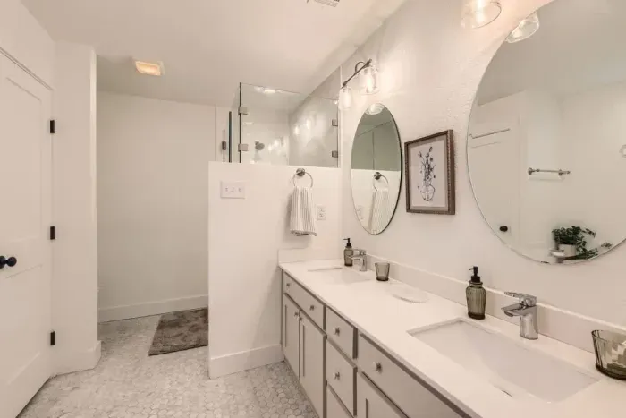 Sparkling clean and fully stocked with essentials; start and end your day refreshed!