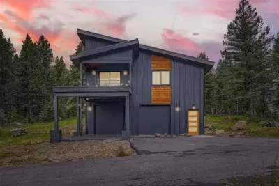 A serene mountain escape with a private balcony to soak in the surrounding landscapes.