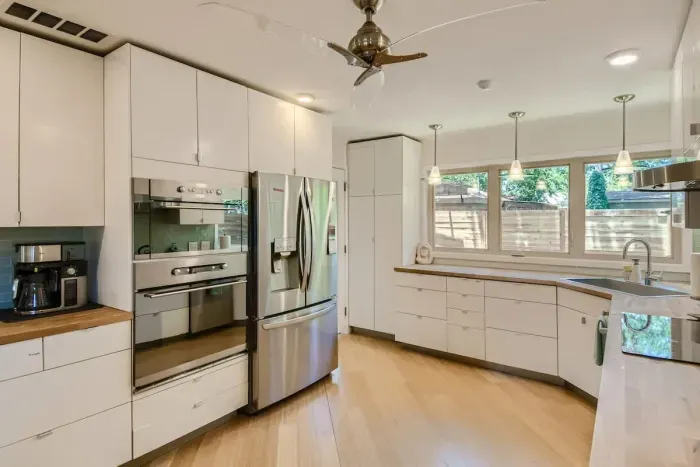 From cookware to spices, this kitchen has all the tools to make cooking easy.