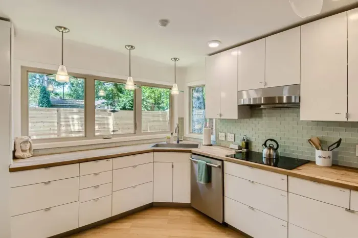 From cookware to spices, this kitchen has all the tools to make cooking easy.