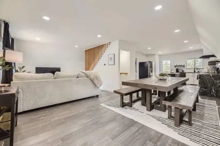 Inviting common space designed for relaxation and connection. This versatile area features comfortable seating, ample natural light, and a welcoming atmosphere, making it perfect for socializing, reading, or unwinding. Ideal for gatherings or quiet m