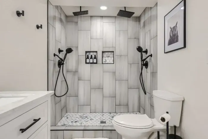 Convenient and modern bathroom with all the amenities for a comfortable stay.