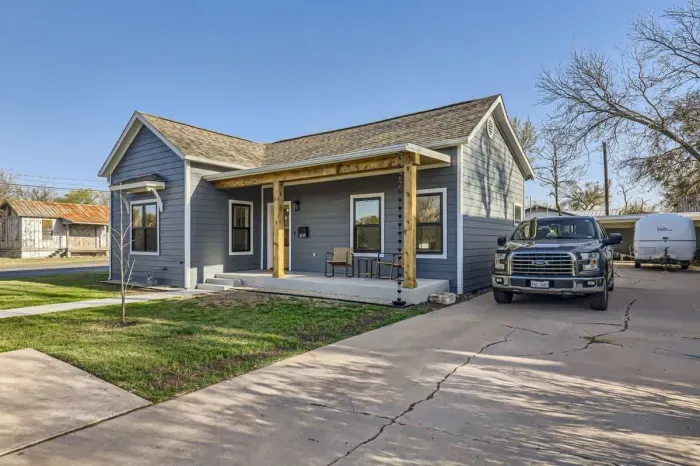 Your home away from home, with curb appeal that sets the tone for a great stay.