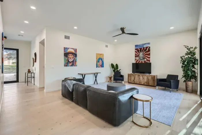 Beautiful, clean, and spacious Living room