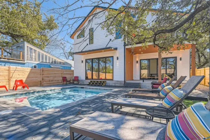 Dive into relaxation! Our sparkling pool is the perfect oasis for sunny afternoons and starlit swims.