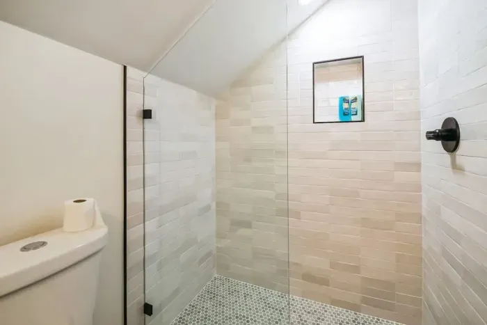 Convenient and modern bathroom with all the amenities for a comfortable stay