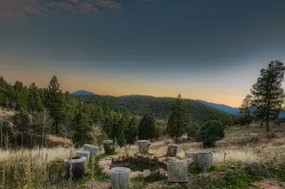 Scenic backyard offering breathtaking views of Colorado’s mountain landscape.