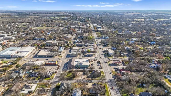 Courthouse Square transforms with every season, always worth a visit!