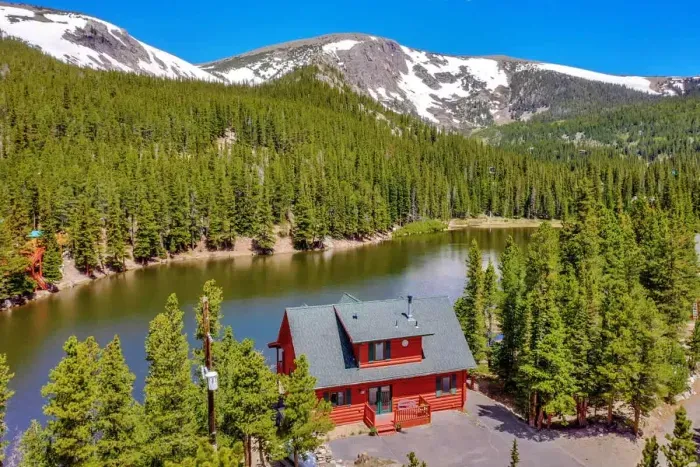 Unbelievable mountain and water views! Experience Colorado like never before!