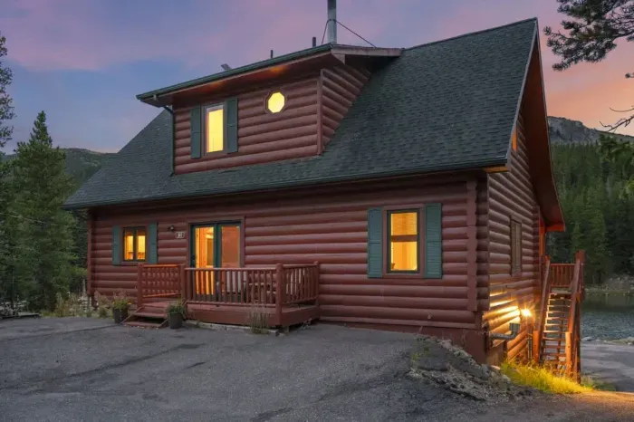 Front view of the property