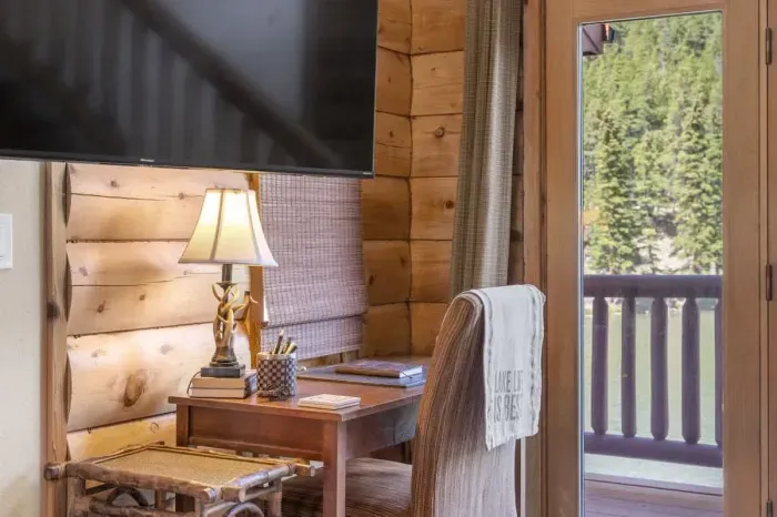 Make use of the convenient desk space in the living room, perfect for remote work or study. This functional area blends seamlessly with the living space, allowing you to stay productive while enjoying the comfort of the main room.