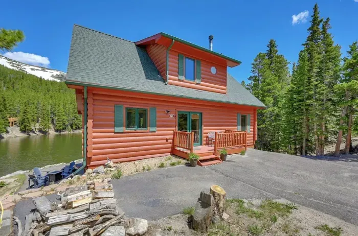 Front view of the property