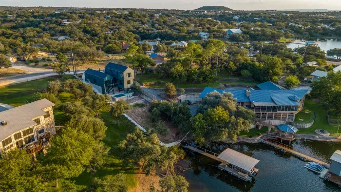 Bird’s-eye view of the neighborhood and lake.