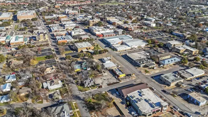 From Poppy Fest to Market Days, the Square is where Georgetown comes alive!