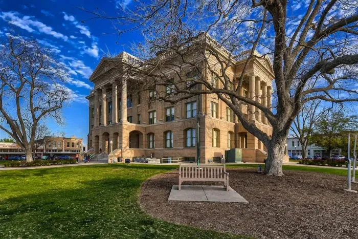 From boutiques to BBQ, Courthouse Square is where Georgetown comes alive; perfect for an afternoon adventure.