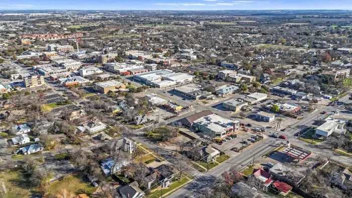 Courthouse Square: history, festivals, and small-town Texas charm all in one place.