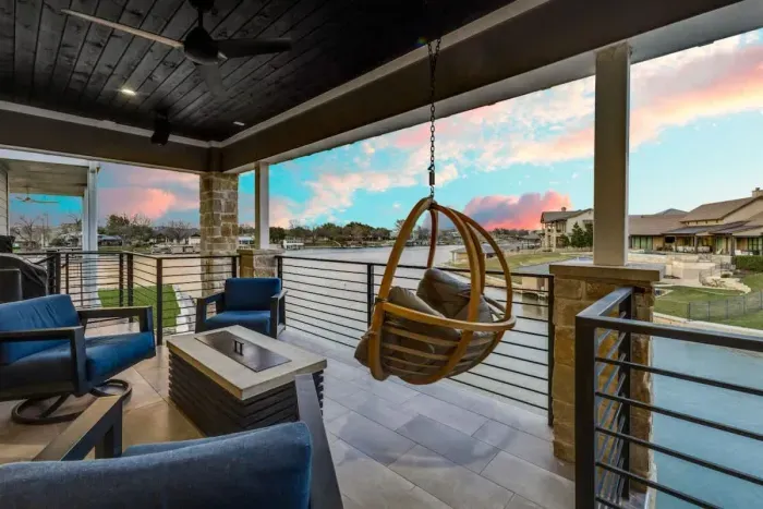 Relax, unwind, and soak in these stunning waterfront views.