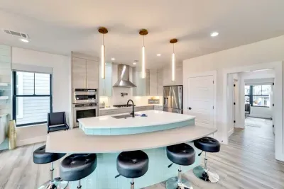 A stylish dining area, perfect for everything from quick breakfasts to dinner parties.
