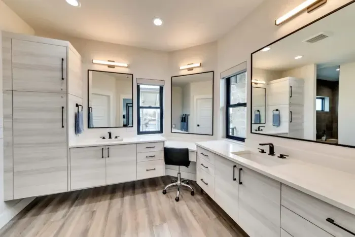 Unwind in our spacious bathroom with modern amenities and a touch of luxury.