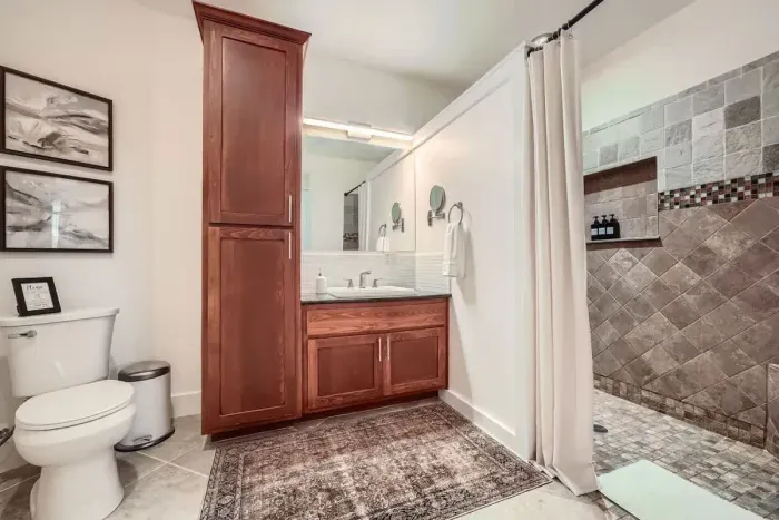 Sparkling clean and fully stocked with essentials—start and end your day refreshed!