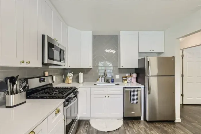 A welcoming kitchen and dining area, great for sharing meals and making memories.