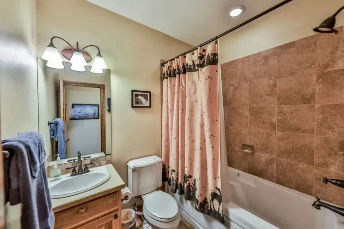 Take a relaxing soak in the tub—perfect after a long day on the go.