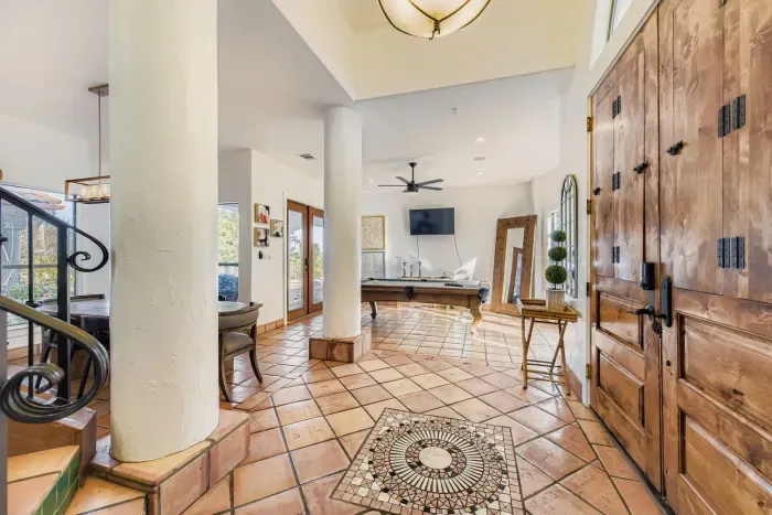 Open entry and interior hallway.