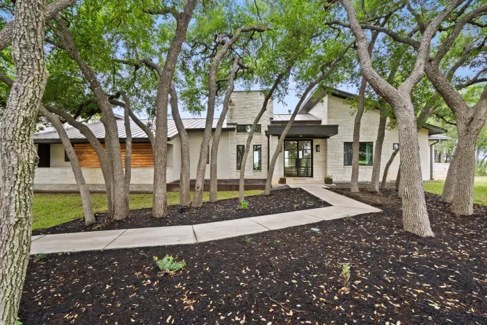 Perfect mix of style and comfort, right from the outside.