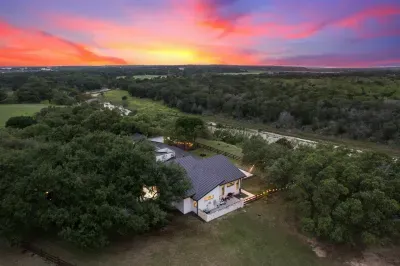 Endless skies, rolling hills, and your own retreat.