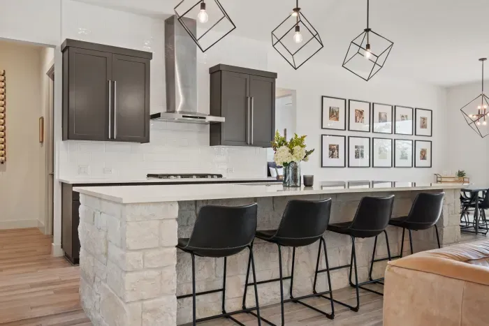 Gorgeous Kitchen fully stocked and ready for cooking up a great meal.