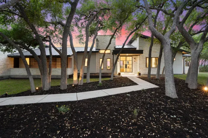 Modern Hill Country design blending nature with contemporary style.
